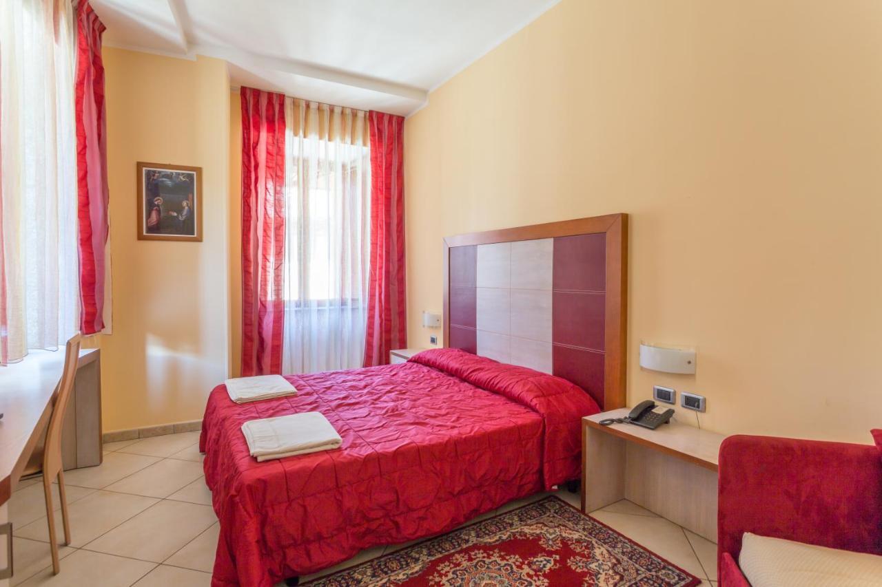 Hotel Conte Ruggero แซร์รา ซาน บรูโน ภายนอก รูปภาพ
