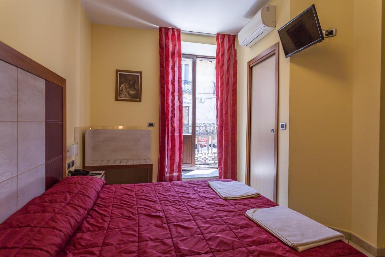 Hotel Conte Ruggero แซร์รา ซาน บรูโน ภายนอก รูปภาพ
