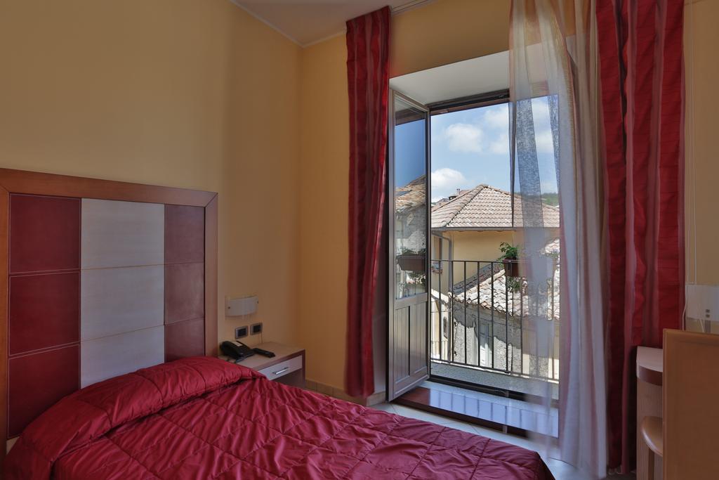 Hotel Conte Ruggero แซร์รา ซาน บรูโน ห้อง รูปภาพ