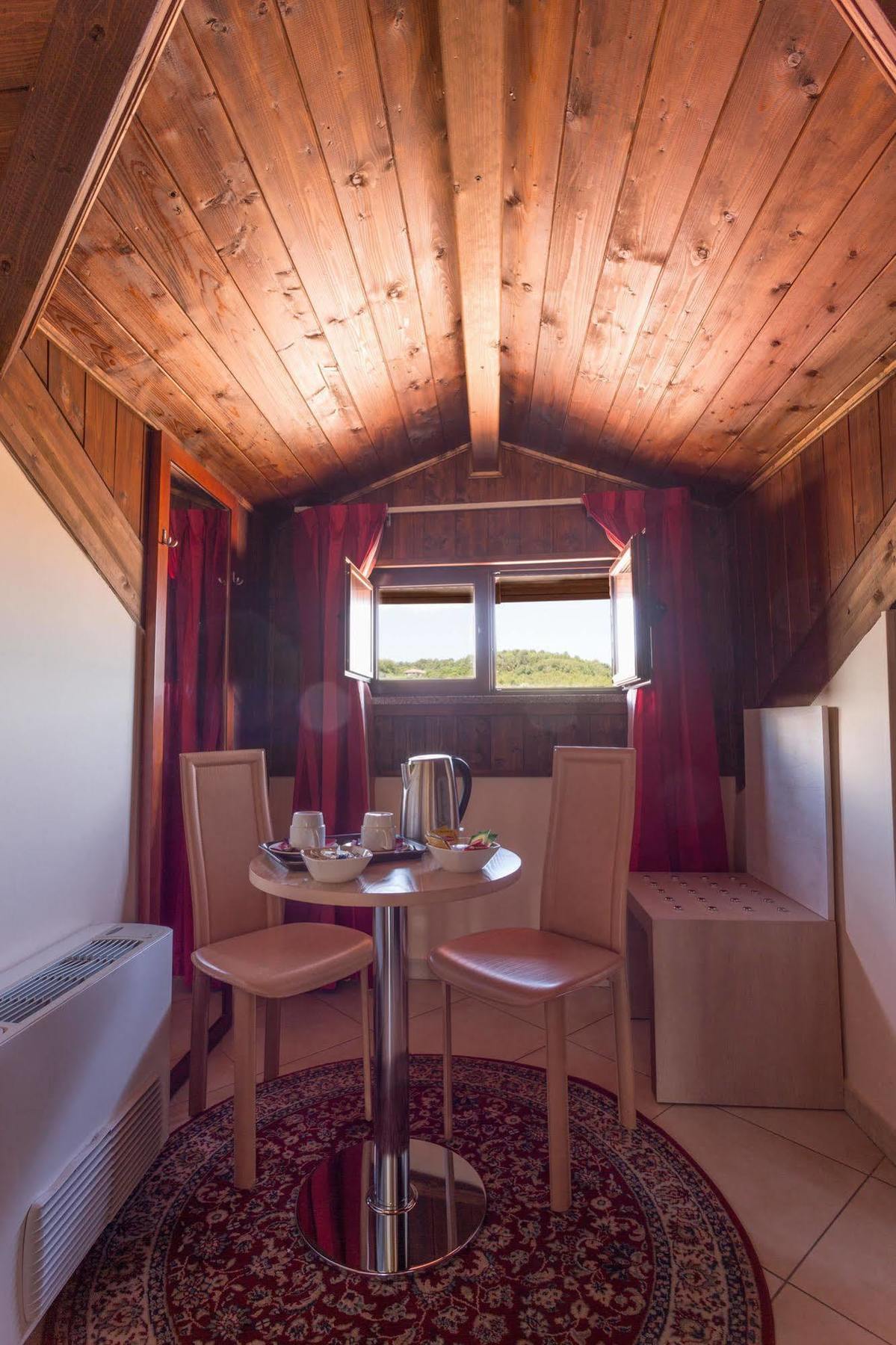 Hotel Conte Ruggero แซร์รา ซาน บรูโน ภายนอก รูปภาพ