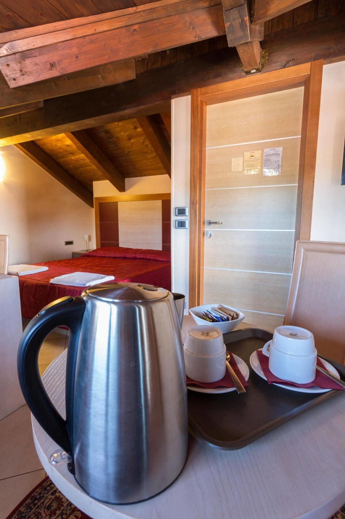 Hotel Conte Ruggero แซร์รา ซาน บรูโน ภายนอก รูปภาพ