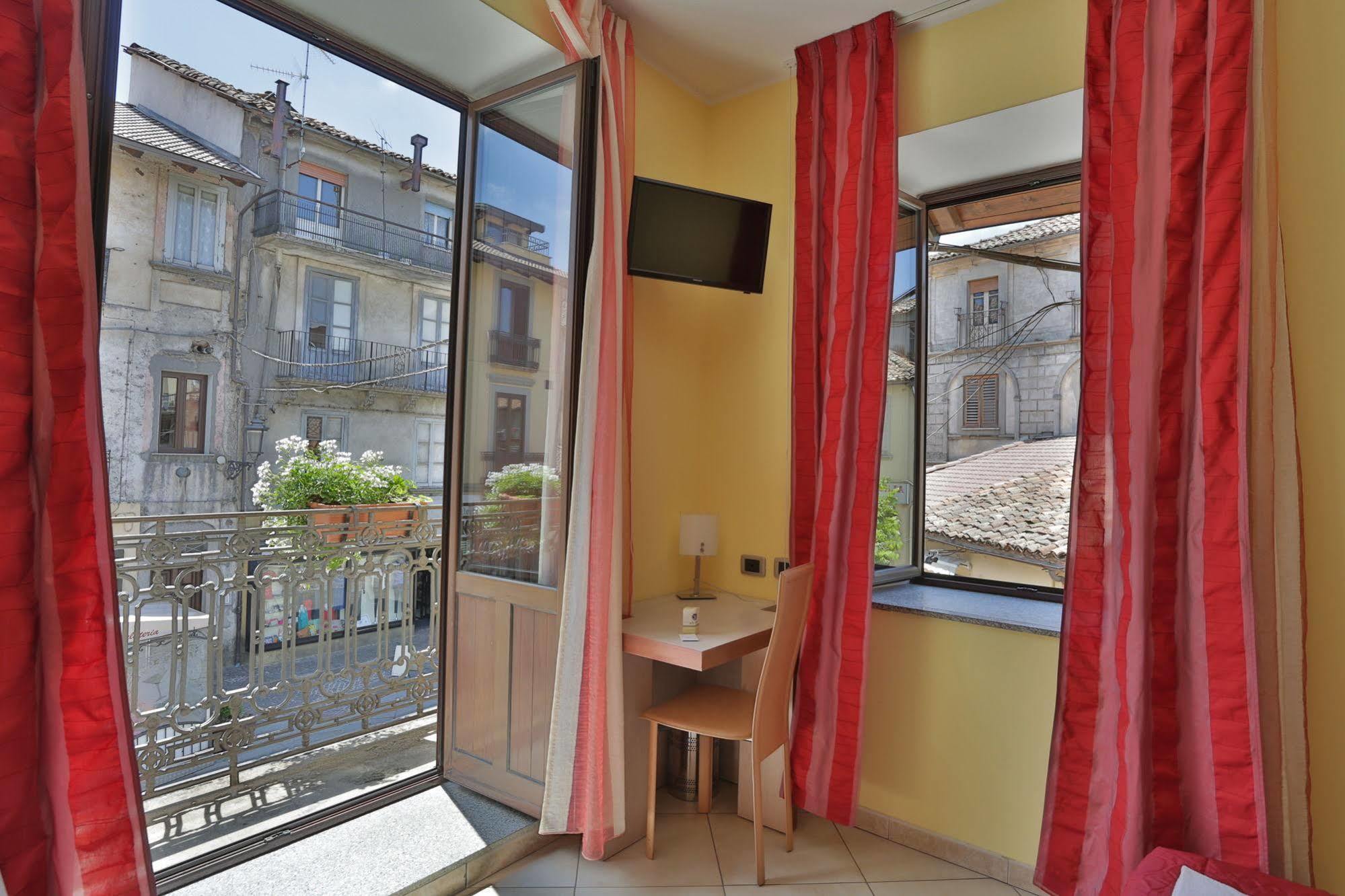 Hotel Conte Ruggero แซร์รา ซาน บรูโน ภายนอก รูปภาพ