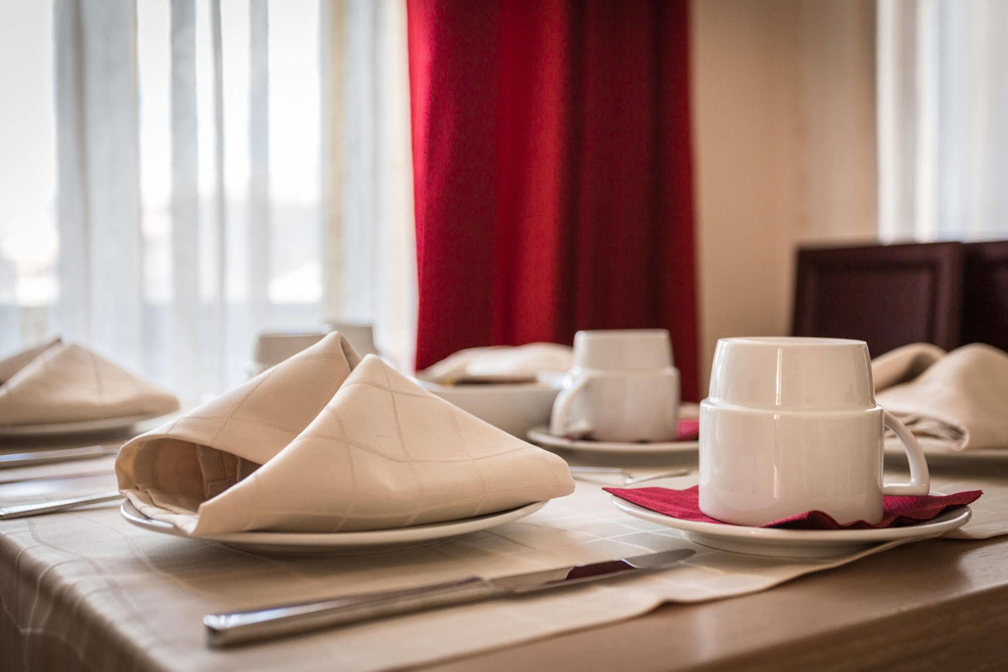 Hotel Conte Ruggero แซร์รา ซาน บรูโน ภายนอก รูปภาพ